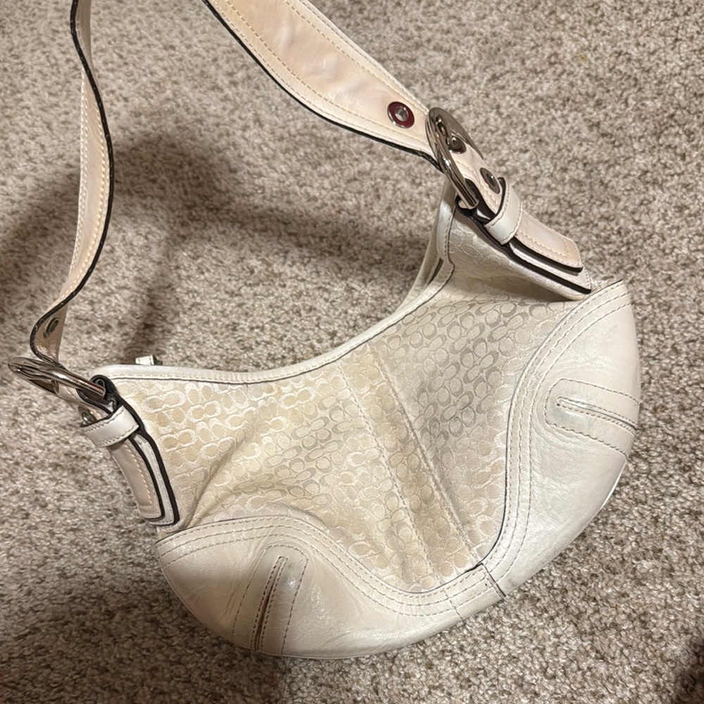 Cream Leather Shoulder Bag with Adjustable Strap